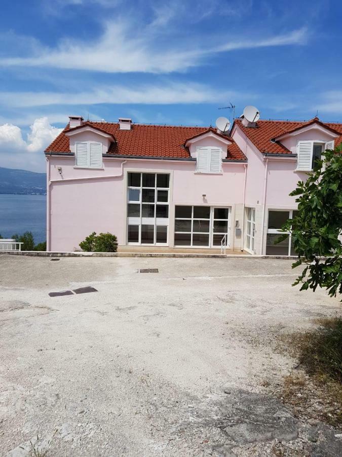 Apartment Kate Slatine Zewnętrze zdjęcie